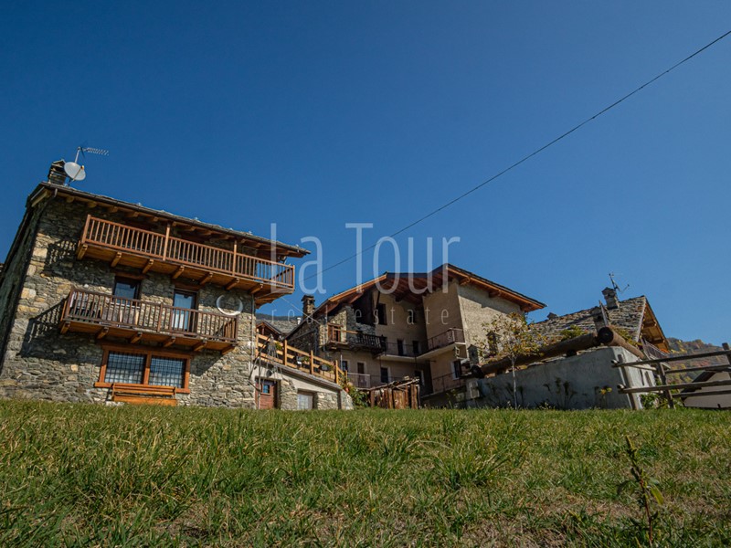 Rustico in Vendita a Allein, 78'000&euro;, 456 m²