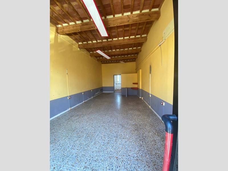 Immobile commerciale in Affitto a Lucca, zona Nave, 500€, 40 m²