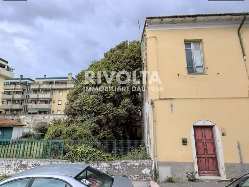 Casa Indipendente in Vendita a Grosseto, 530'000€, 800 m²