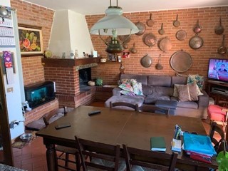 Villa in Vendita a Calci, 550'000€, 280 m², con Box