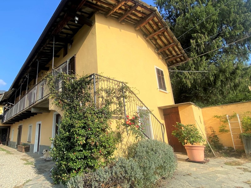Casa Indipendente in Vendita a Luserna San Giovanni, 219'000€, 200 m²
