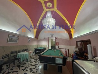 Immobile commerciale in Affitto a Solarino, 800€, 150 m²