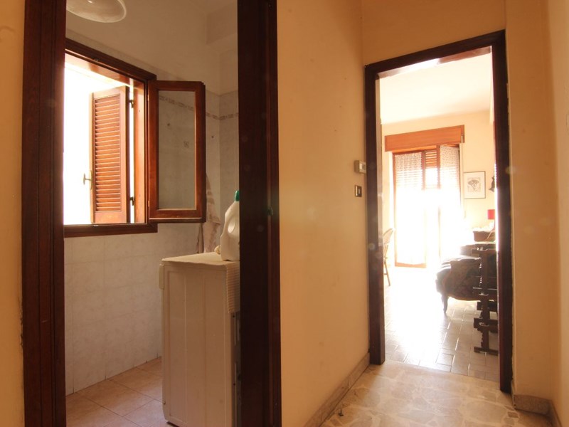 Trilocale in Vendita a Siracusa, zona viale Teracati, 135'000&euro;, 140 m²