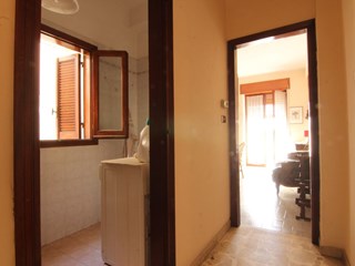 Trilocale in Vendita a Siracusa, zona viale Teracati, 135'000&euro;, 140 m²