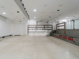 Immobile commerciale in Affitto a Frascati, 7'500€, 700 m²