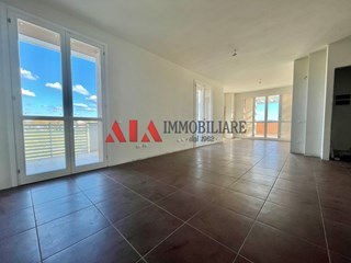 Appartamento in Vendita a Pontedera, zona La Borra, 350'000€, 160 m², con Box