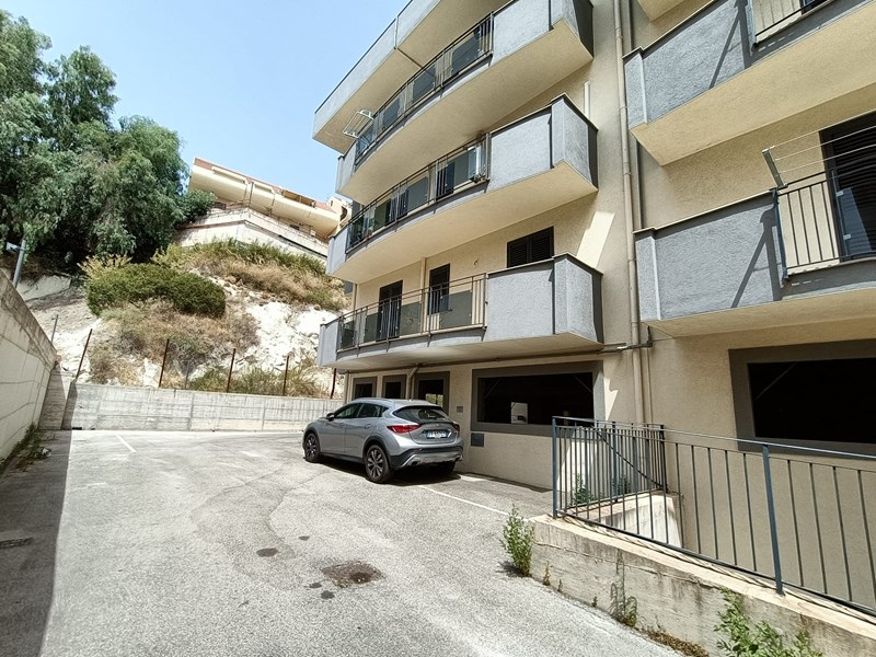 Quadrilocale in Vendita a Agrigento, zona Quadrivio Spinasanta, 133'000€, 126 m²