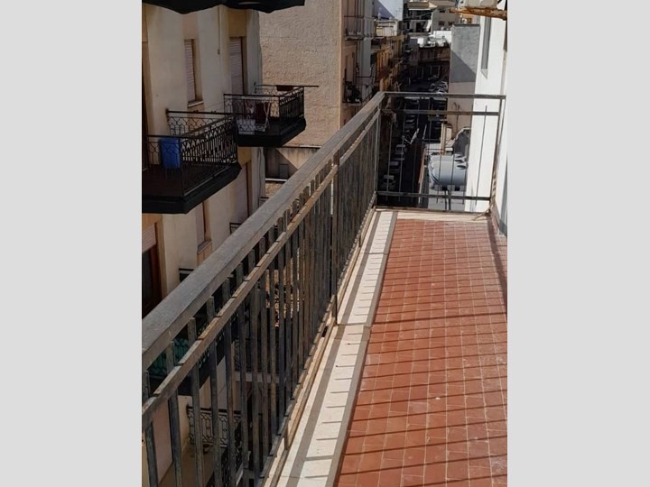 Appartamento in Vendita a Bagheria, zona CARAVELLA, 120'000€, 145 m²