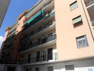 Appartamento in Vendita a Genova, zona PONTEDECIMO, 90'000€, 110 m²