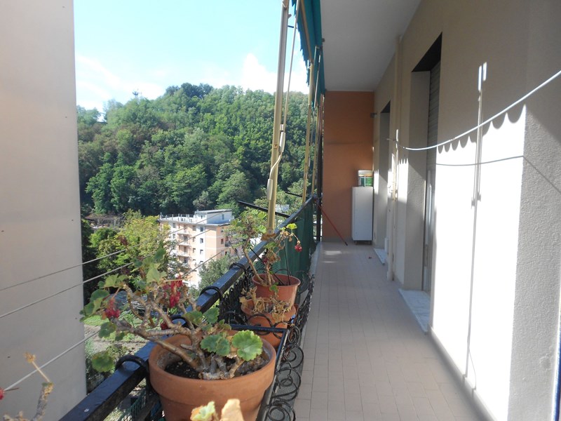 Appartamento in Vendita a Genova, zona PONTEDECIMO, 90'000€, 110 m²
