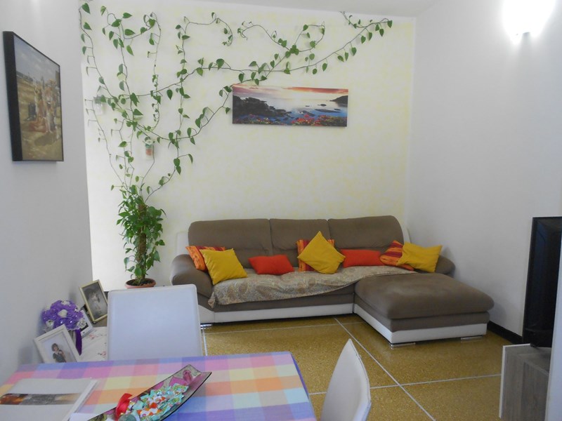 Appartamento in Vendita a Genova, zona CORONATA, 110'000€, 80 m²