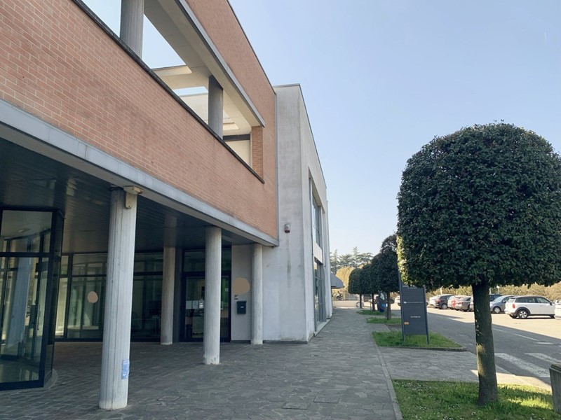 Ufficio in Vendita a Castel Maggiore, 480'000€, 289 m²