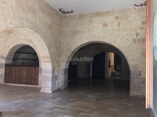 Capannone in Affitto a Barletta, zona Centro storico, 1'000€, 90 m²