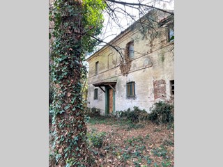 Casa Indipendente in Vendita a Jesi, zona ZONA 2B, 200'000€, 290 m²