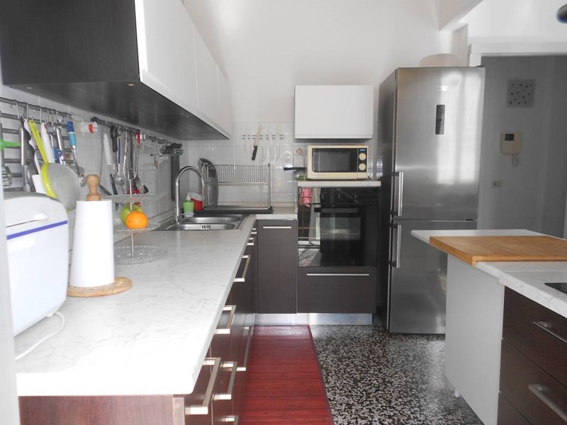 Appartamento in Vendita a Genova, zona CERTOSA, 75'000€, 80 m²