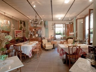 Immobile commerciale in Affitto a Reggio Emilia, 650&euro;, 150 m²