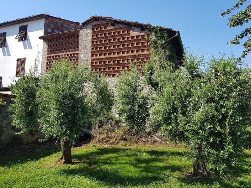 Casa Indipendente in Vendita a Lucca, zona Sant'Angelo in Campo, 90'000€, 132 m²