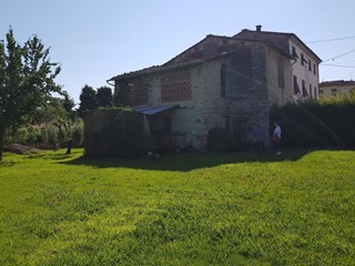Casa Indipendente in Vendita a Lucca, zona Sant'Angelo in Campo, 90'000€, 132 m²