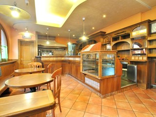 Attività commerciale in Vendita a Valdagno, zona Valdagno, 89'000€, 134 m², arredato