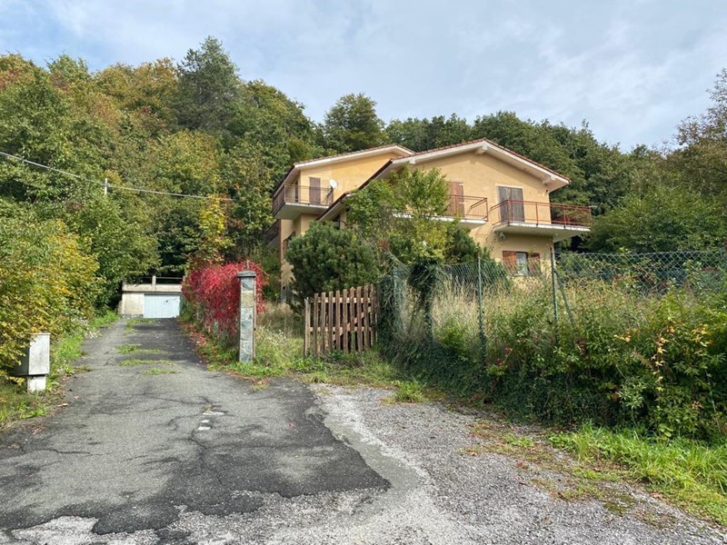 Trilocale in Vendita a Urbe, 30'000€, 42 m²