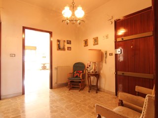 Trilocale in Vendita a Siracusa, zona viale Teracati, 135'000&euro;, 140 m²