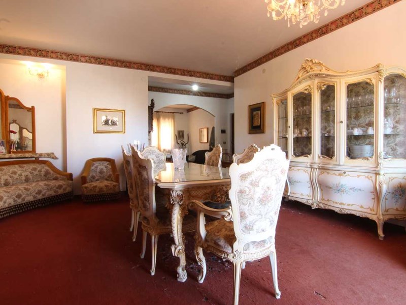 Appartamento in Vendita a Siracusa, zona viale Scala Greca, 140'000&euro;, 187 m²