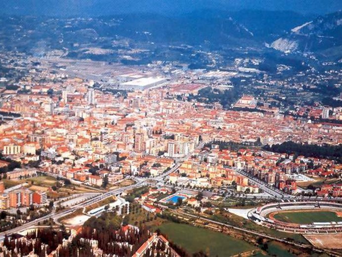 Bilocale in Vendita a Terni, 30'000€, 45 m², arredato