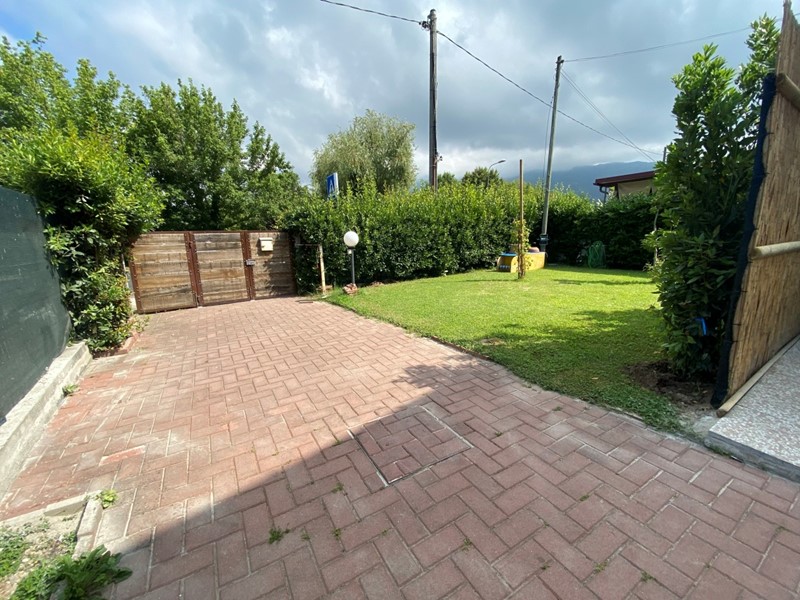 Casa Indipendente in Vendita a Pietrasanta, zona Montiscendi, 380'000€, 140 m², arredato