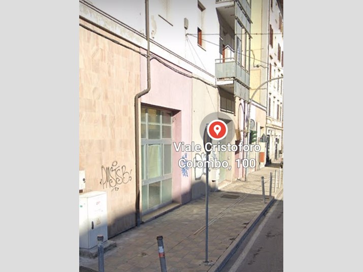 Ufficio in Vendita a Ancona, 150'000€, 500 m²