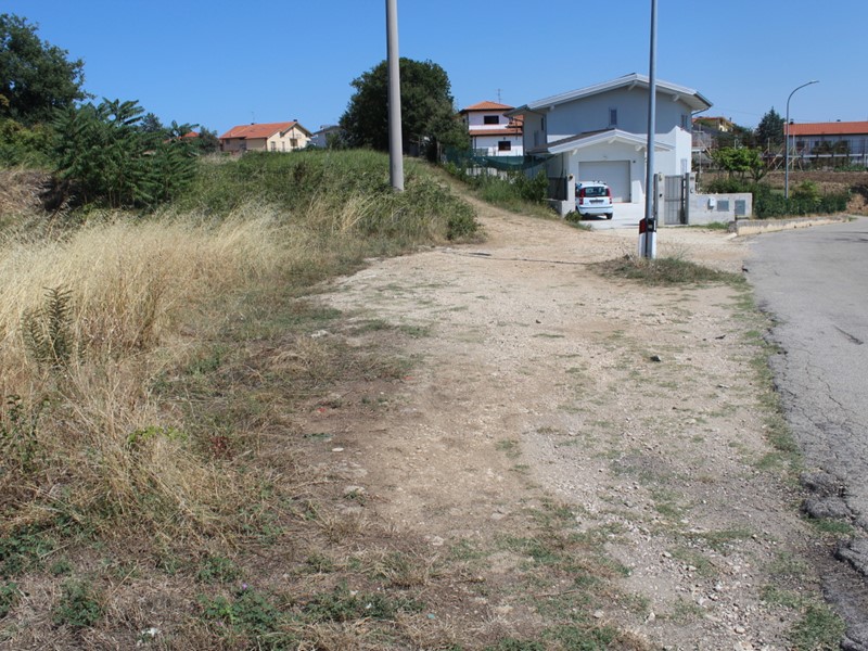 Terreno industriale in Vendita a Lanciano, 35'000€, 760 m²