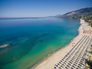 Attività commerciale in Vendita a Centola, zona Palinuro, 18'000'000&euro;, 6500 m², arredato