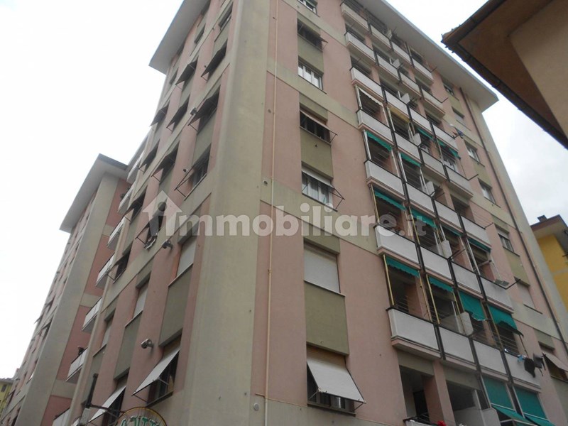 Appartamento in Vendita a Campomorone, zona CAMPOMORONE, 100'000€, 85 m²