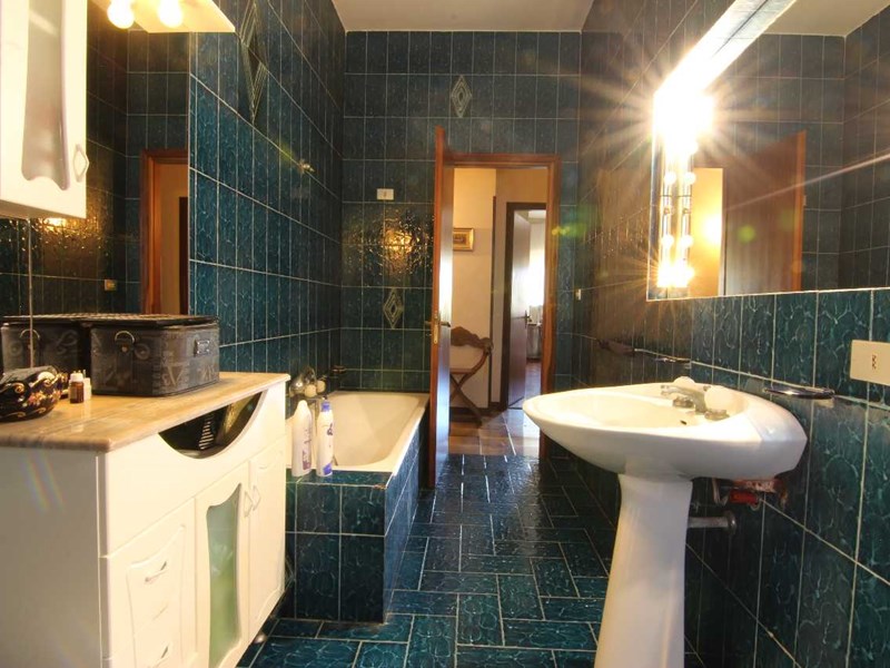 Appartamento in Vendita a Siracusa, zona viale Scala Greca, 140'000&euro;, 187 m²