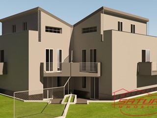 Villa bifamiliare in Vendita a Lucca, zona Sant'Alessio, 360'000€, 150 m²