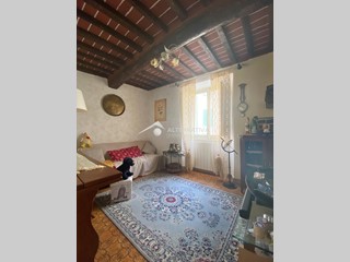 Casa Indipendente in Vendita a Camaiore, zona Valpromaro, 85'000&euro;, 65 m²