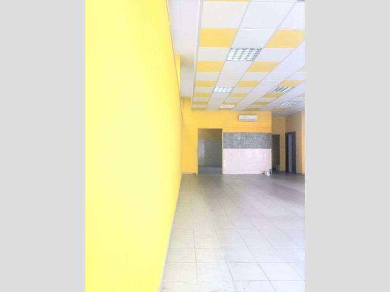 Immobile commerciale in Vendita a San Benedetto del Tronto, 230'000€, 160 m²