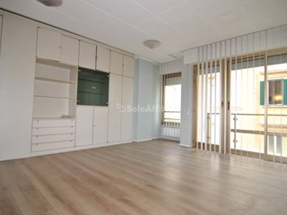 Ufficio in Affitto a Livorno, zona Centro, 850€, 85 m²