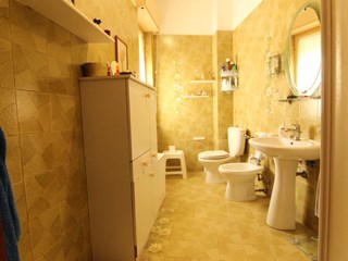 Quadrilocale in Vendita a Siracusa, zona via Sofio Ferrero, 105'000&euro;, 110 m²