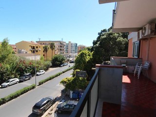 Appartamento in Vendita a Siracusa, zona viale Scala Greca, 140'000&euro;, 187 m²