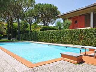 Villa bifamiliare in Vendita a Massa, zona Poveromo, 830'000€, 180 m², arredato