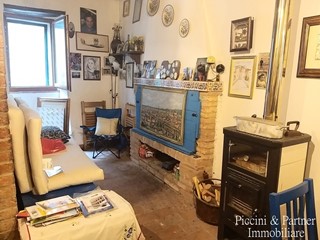 Casa Semi Indipendente in Vendita a Collazzone, zona Collepepe, 69'000€, 68 m², arredato