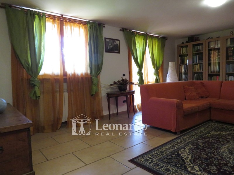 Casa Indipendente in Vendita a Massarosa, zona Bozzano, 290'000€, 170 m²
