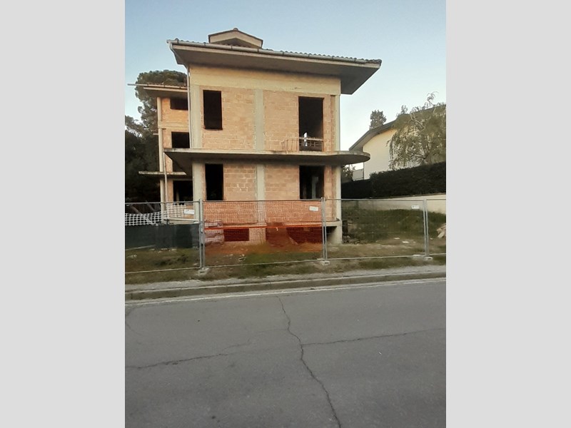 Casa Indipendente in Vendita a Vinci, zona Sovigliana, 270'000€