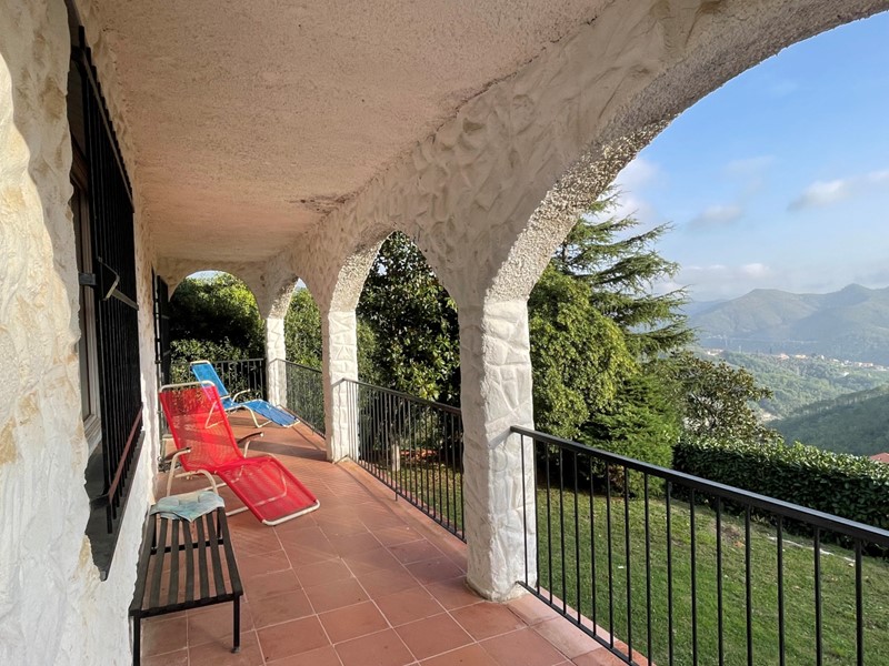 Casa Indipendente in Vendita a Casarza Ligure, zona collina o nel verde, 360'000€, 270 m²