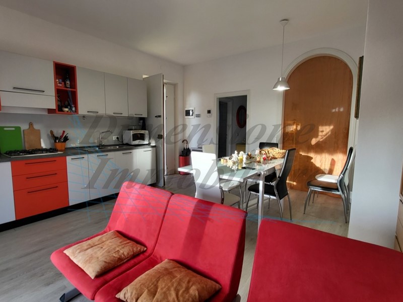 Appartamento in Vendita a Rosignano Marittimo, zona Castiglioncello, 360'000€, 105 m²