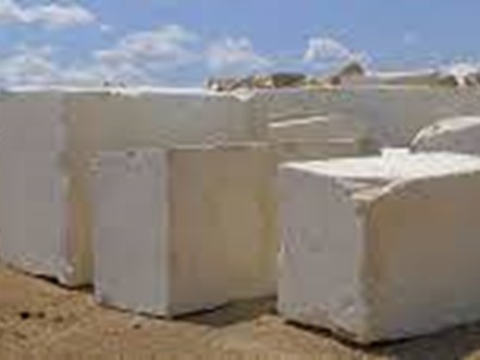 Terreno industriale in Vendita a Carrara, zona Avenza, 2'000'000€, 6000 m²