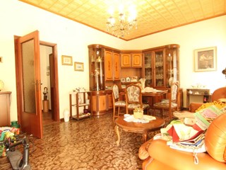 Quadrilocale in Vendita a Siracusa, zona via Sofio Ferrero, 105'000&euro;, 110 m²