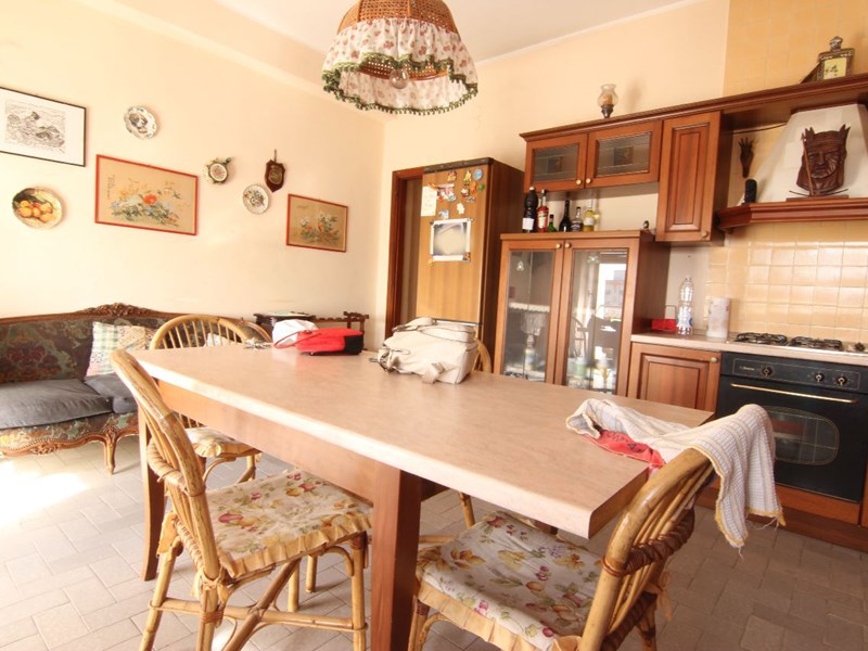 Trilocale in Vendita a Siracusa, zona viale Teracati, 135'000&euro;, 140 m²