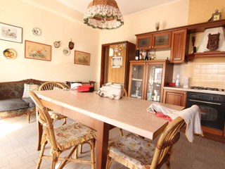 Trilocale in Vendita a Siracusa, zona viale Teracati, 135'000&euro;, 140 m²