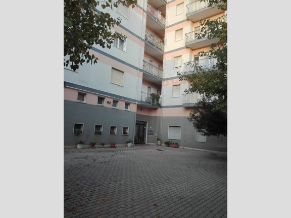 Trilocale in Vendita a Montesilvano, 94'000€, 60 m², arredato